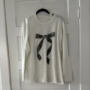 Aerie Cream White Long Sleeve Shirt with Black Bow Print Tee NWT